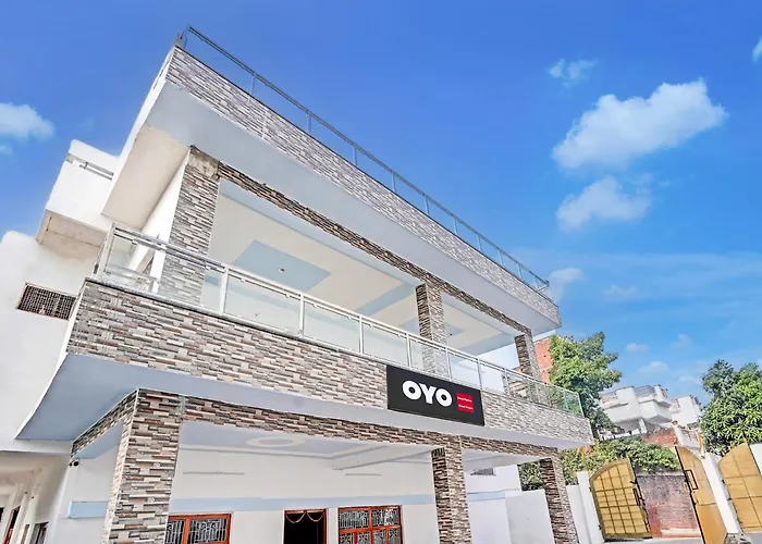 Oyo 8195 Marine Guest House