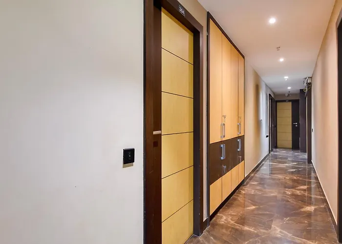 Super Townhouse Newtown Dlf