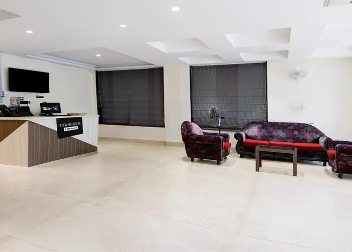 Super Townhouse Newtown Dlf