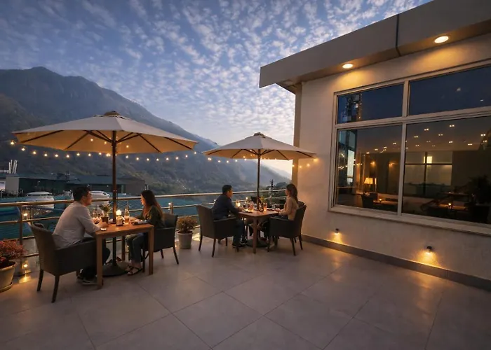 Hotel Dhakad Gold, Near Lakshman Jhula, Tapovan