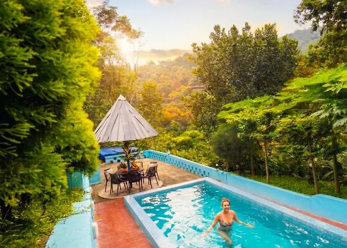 Misty Valley Private Pool Villa Munnar