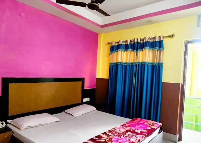 Goroomgo Samrat Palace Puri Near Sea Beach With Parking Facilities - Restaurant Available - Couple Friendly