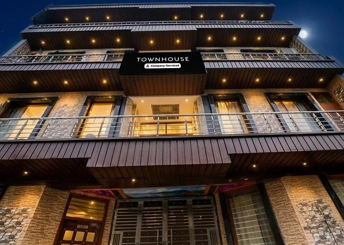 Super Townhouse By Oyo Chandigarh Near Pec-Pgi-Pu Formerly Hotel Paradise