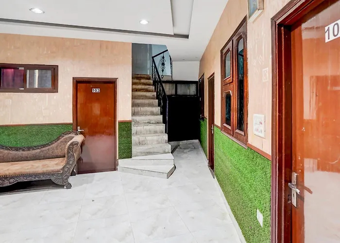 Hotel O A - One Guest House