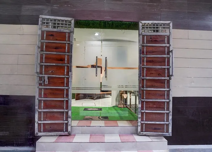Hotel O A - One Guest House