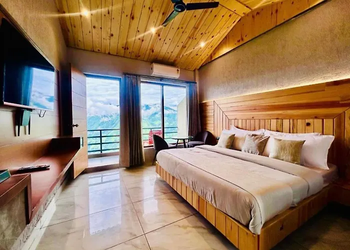 Himalayan River Resort, Manali- #Riverside #Private Parking #Scenic River & Mountain View #Open Cafe # Spacious Room #Big Garden With Campfire