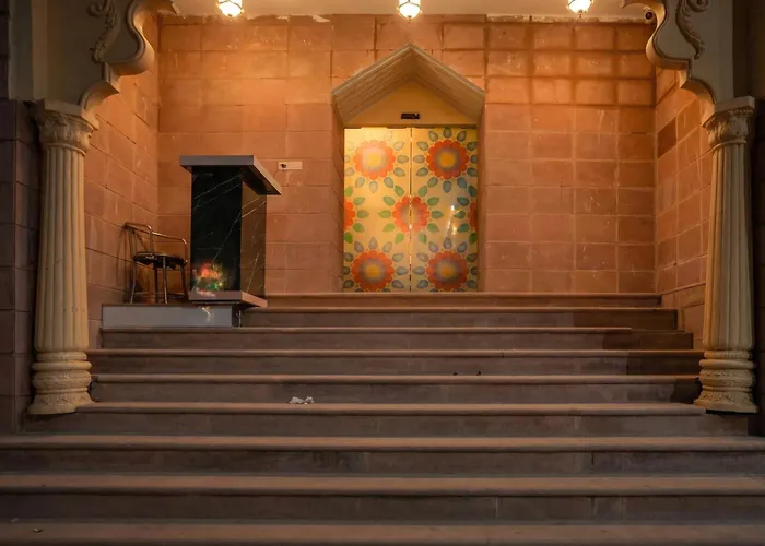 Palette By Checkin Heritage Varanasi Retreat