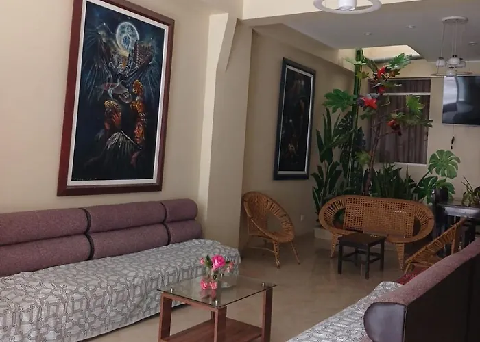 Haylli Cafe Oro Hotel