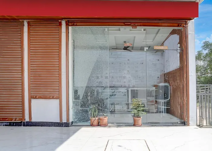 Super Hotel O By Oyo Isbt Mohali Formerly Holiday Spot
