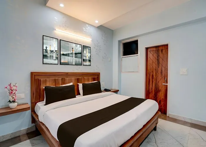 Super Hotel O By Oyo Fountain Chowk Formerly Hari Residency