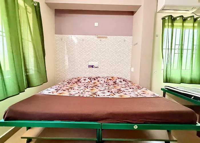 Aravind Guest House