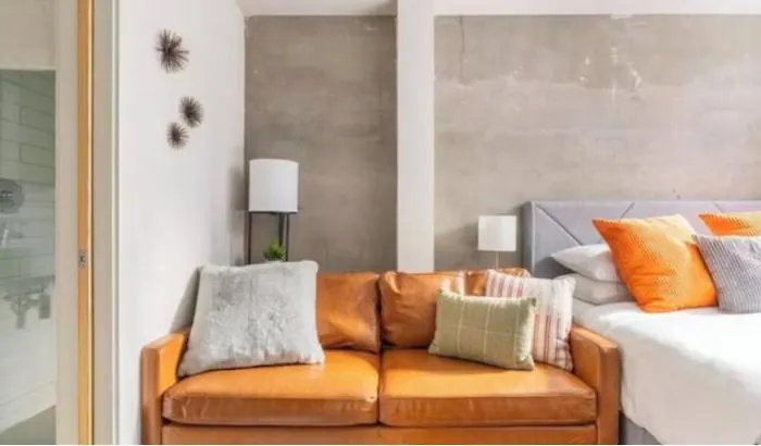 Downtown Edge-Stylish Studio Near Hospitals & Downtown