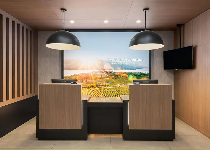 La Quinta Inn & Suites By Wyndham Kelowna Bc