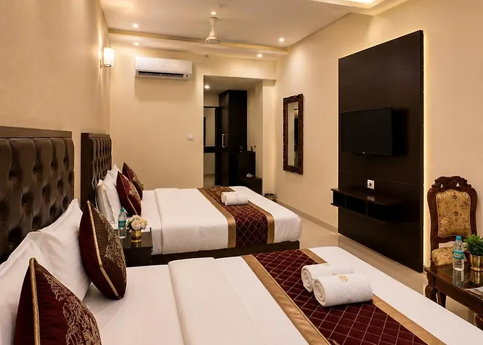 Jb Residency Hotel & Banquets !! Top Rated Family Hotel In Chandigarh Tricity