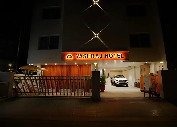 Nova Yashraj Hotel