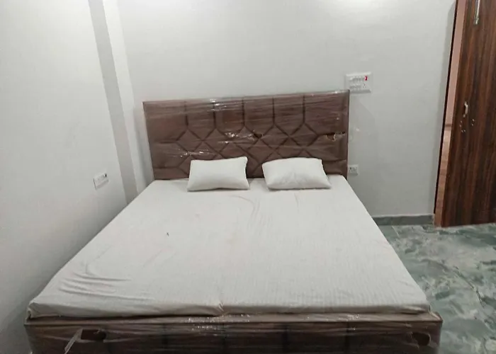 Pop 84355B New Highway Hotel