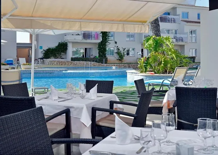 Hotel Isla Cabrera
