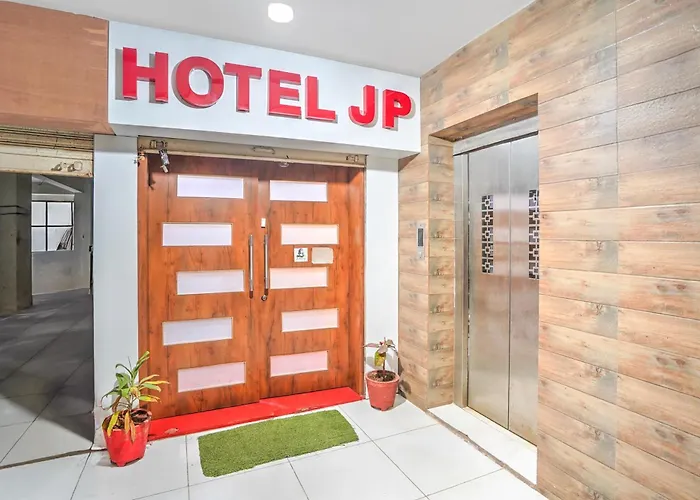 SPOT ON Hotel JP