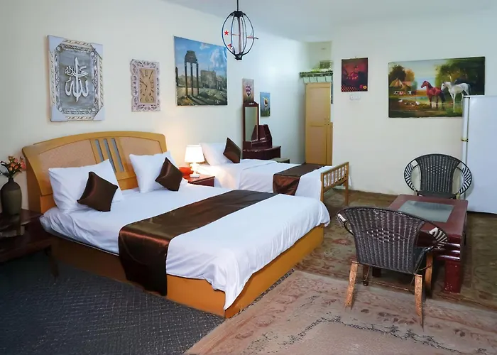 Roshan Plaza Hotel