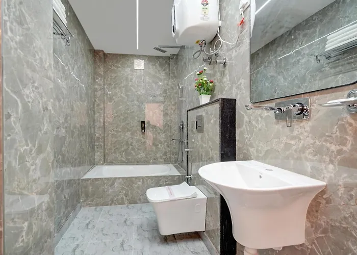 Sky Nest Plaza Inns Near Delhi International Airport