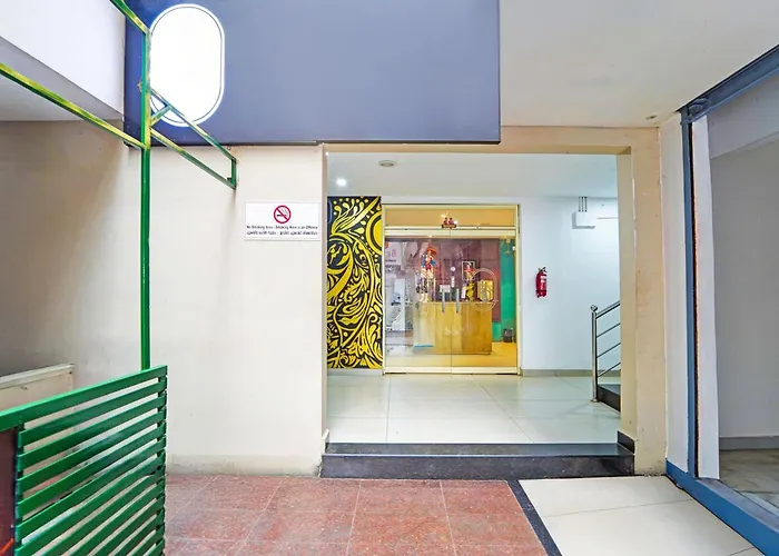 Townhouse Kozhencherry Formerly The Beige Hotel