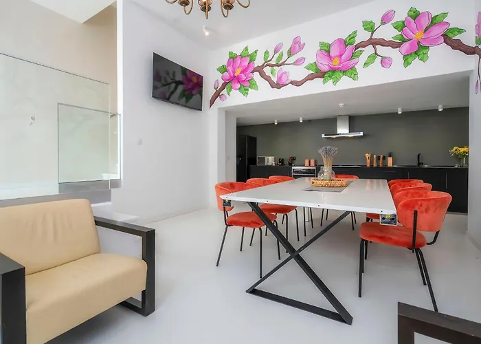 Marina Legacy I Boutique Residence