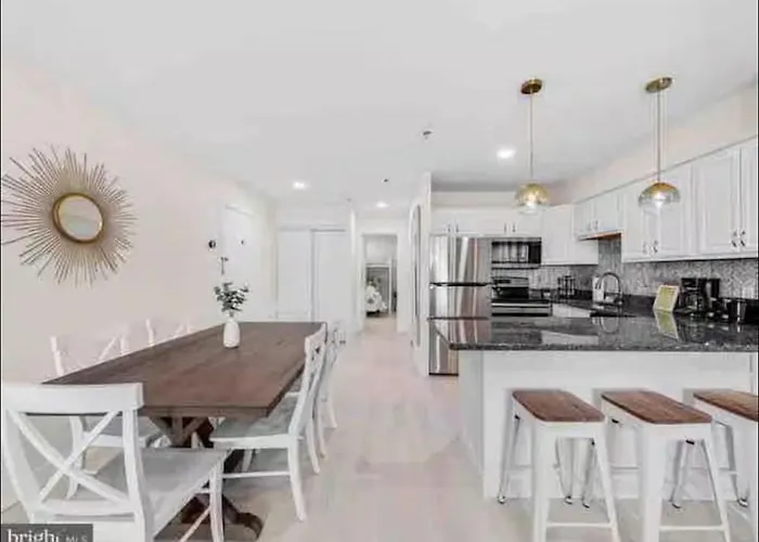 Modern Renovated Condo - 90 Steps To Beach - Ocmd