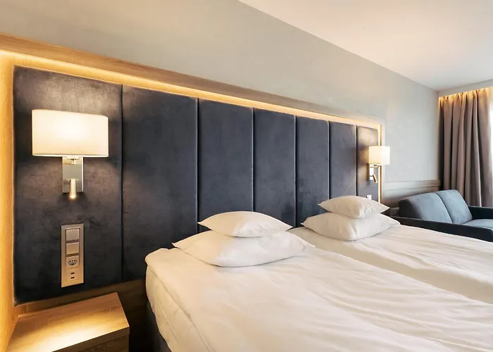 Hotel Senator