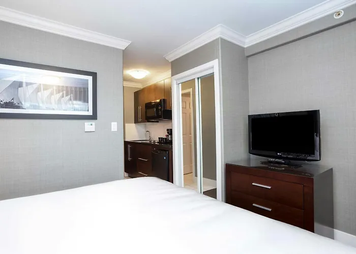 Sandman Hotel & Suites Vancouver Airport
