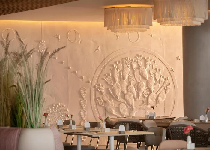 Plus Fariones Suite Hotel