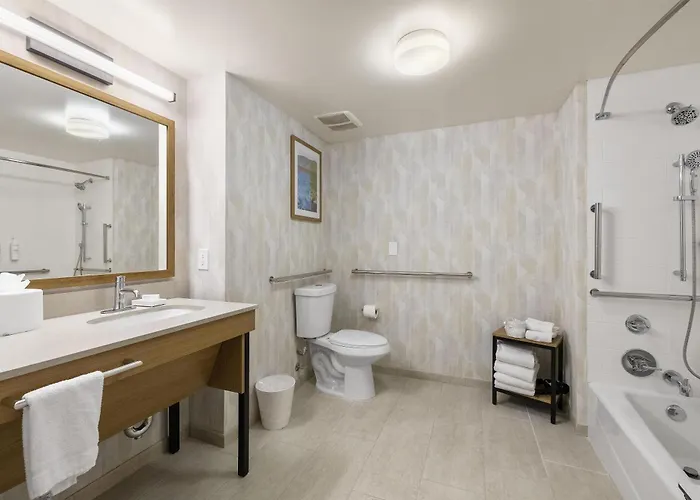 Hampton Inn & Suites Lancaster