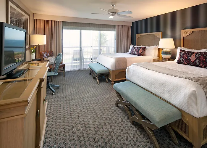 Spyglass Inn