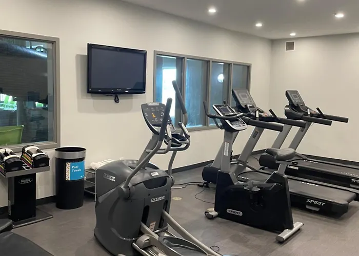 Home Inn & Suites Regina Airport