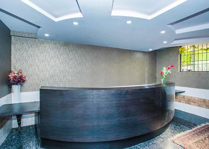 Hotel O Nr Suites