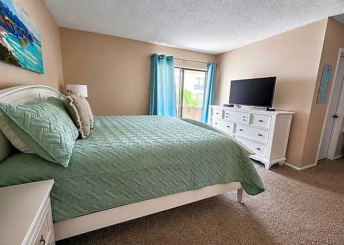 Siesta Key Beach - 2 Bedroom - 3 Beds - 3 Bathroom Duplex With Heated Swimming Pool