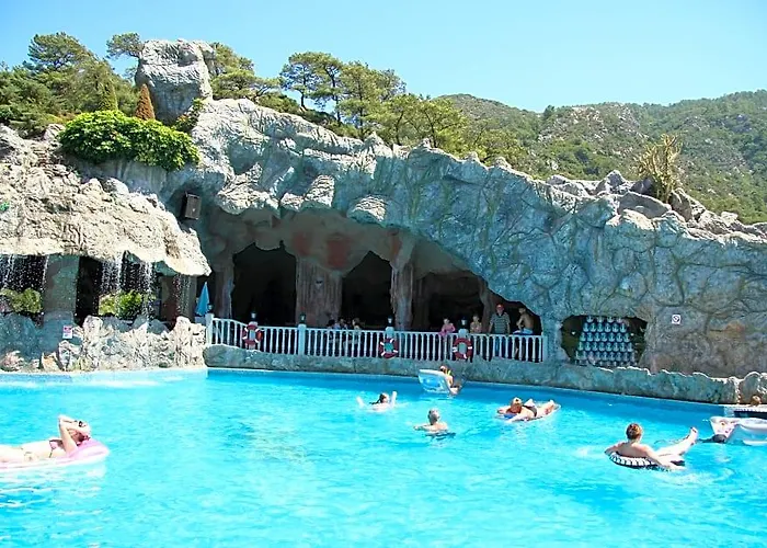 Grand Aquarium Apart