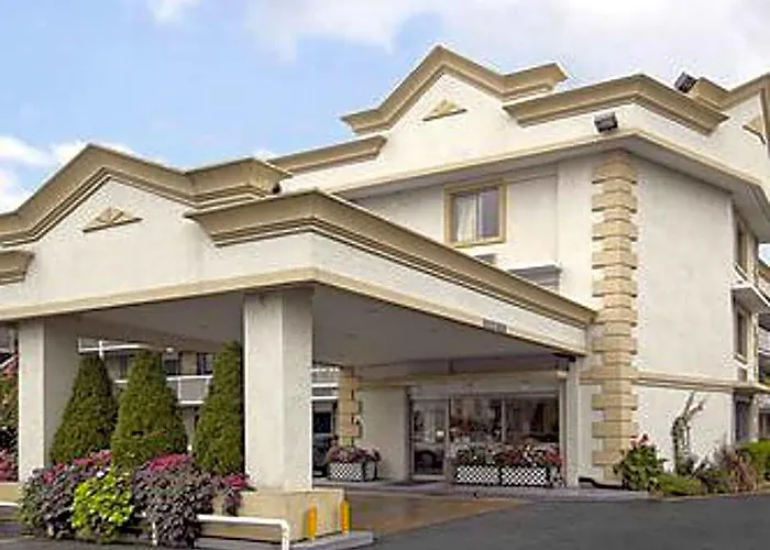 Days Inn By Wyndham Arlington Pentagon