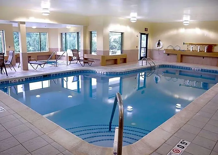 Best Western Plus Kalamazoo Suites