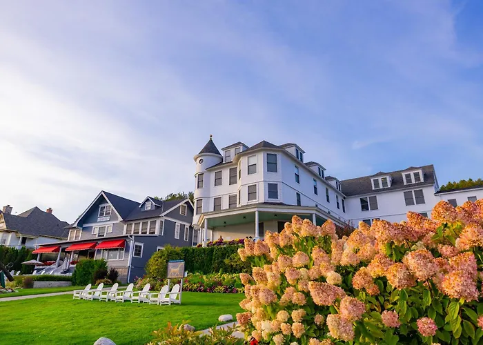 Island House Hotel
