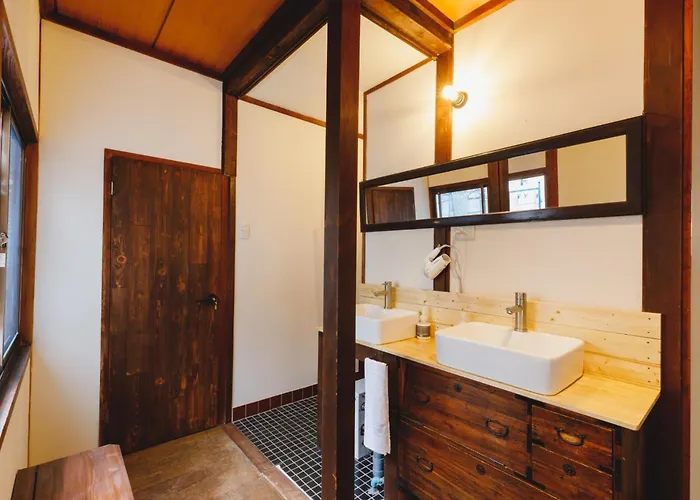 Couch Potato Hostel - Vacation Stay 88235