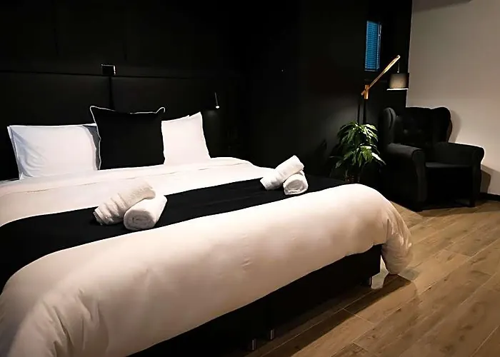 Block Hotel