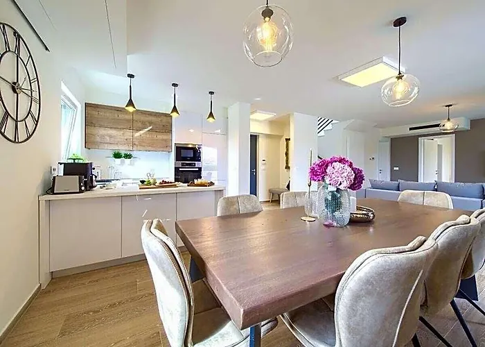 Moderana Comfortable Holiday Residence