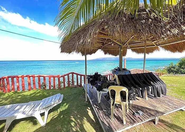 Hidden Coral Beach Club & Resort