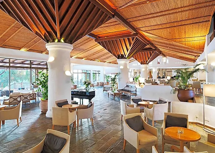 Coral Beach Hotel And Resort