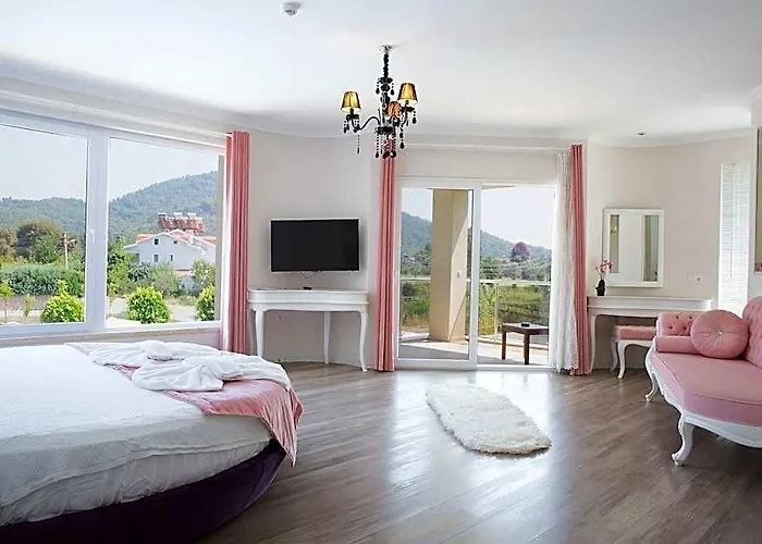 Goecek Naz Hotel