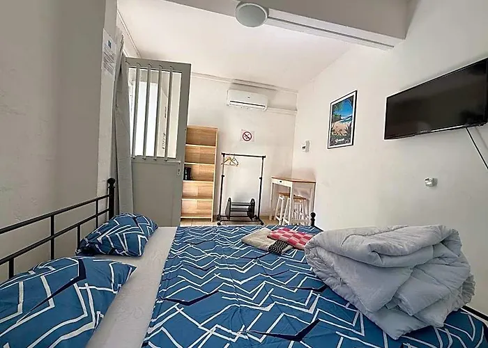 Azur Hotel