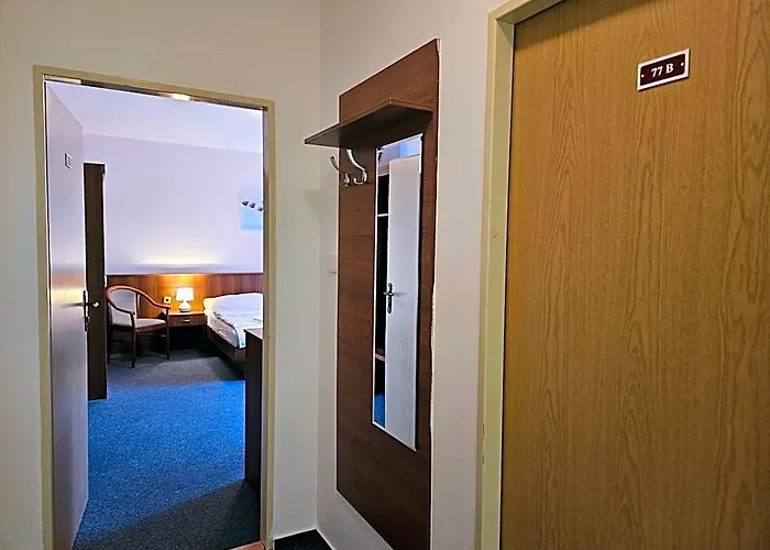 Hotel Trim