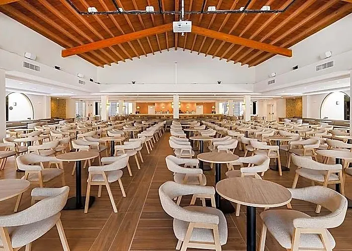 Protur Safari Park Aparthotel