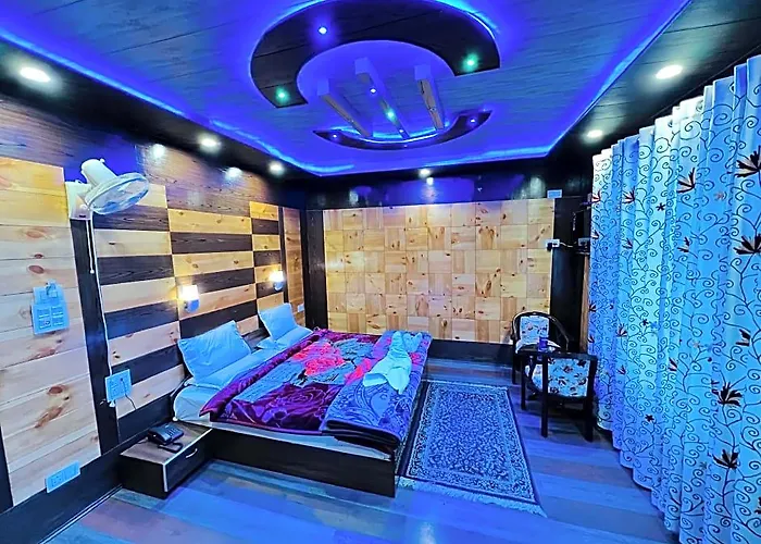 Hotel Sonamarg Inn