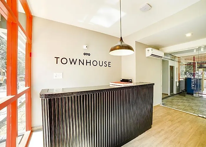 Townhouse Sarvar Hospitality Near Ascendas Park Square Mall
